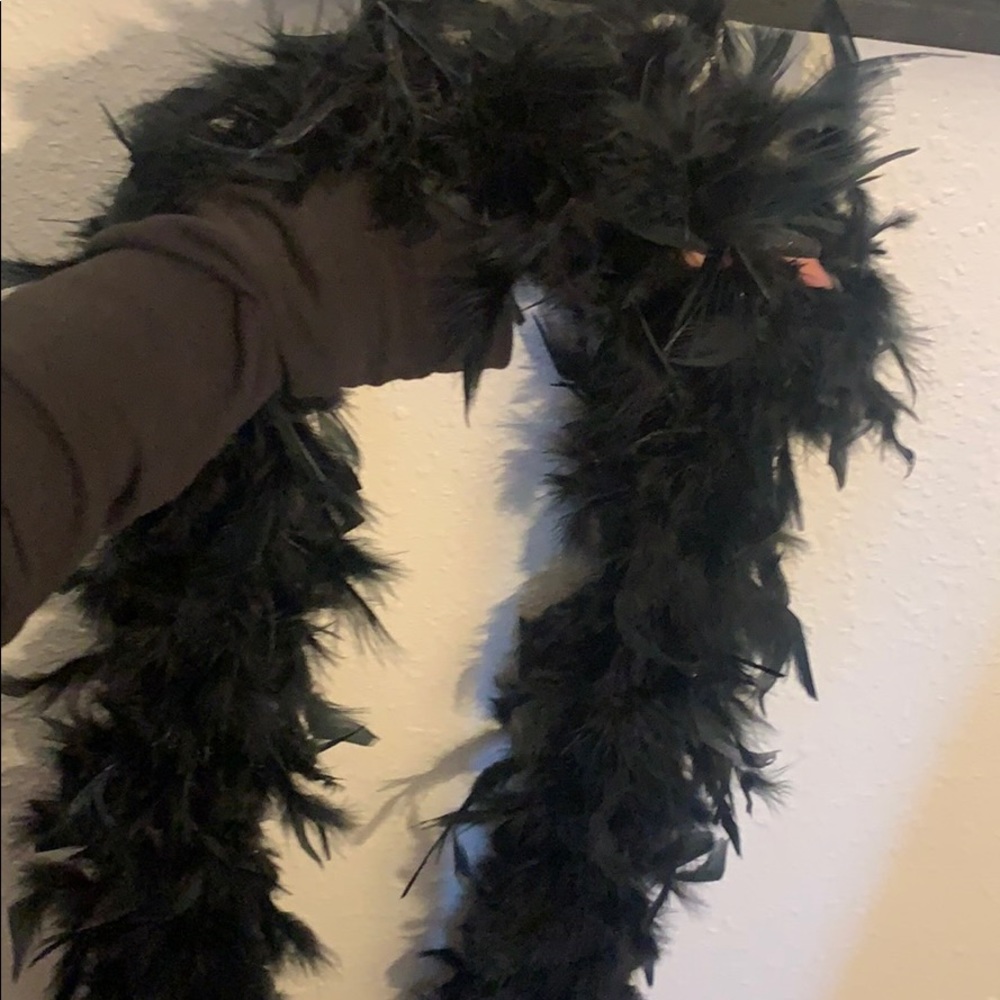 Chandelle feather
